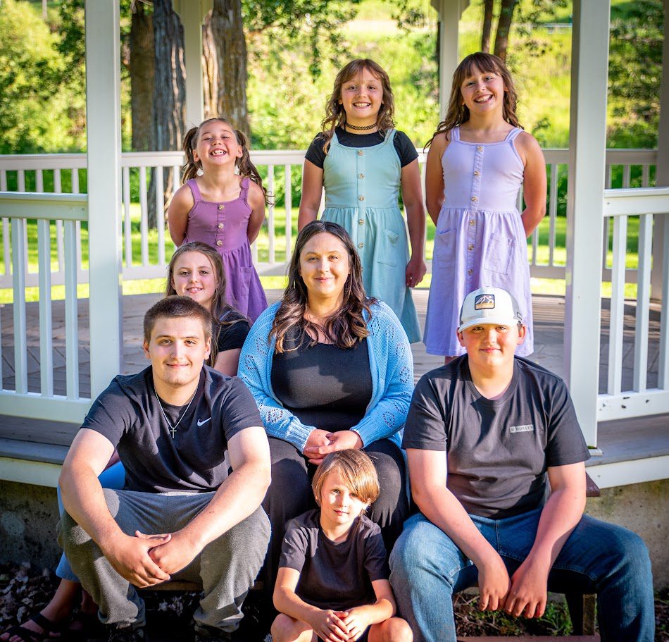 Kaylee Jones & kids